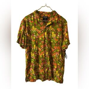 NEW MASSIVE | button up shirt large